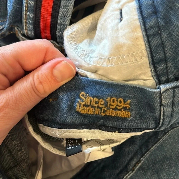 Studio D women’s jeans size 4 - Picture 4 of 8